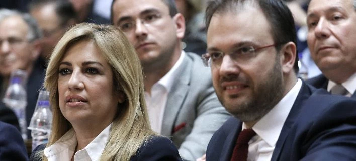 Εκρηξη στις σχέσεις ΠΑΣΟΚ-ΔΗΜΑΡ – Απειλές για αποχώρηση και διάσπαση